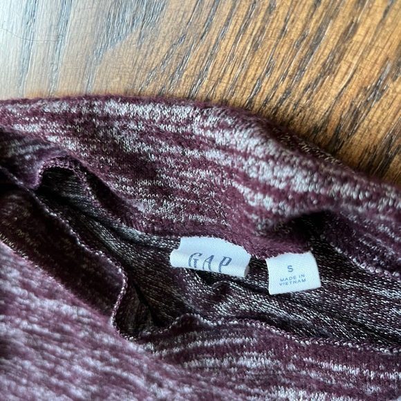 Gap sweater - Picture 3 of 5